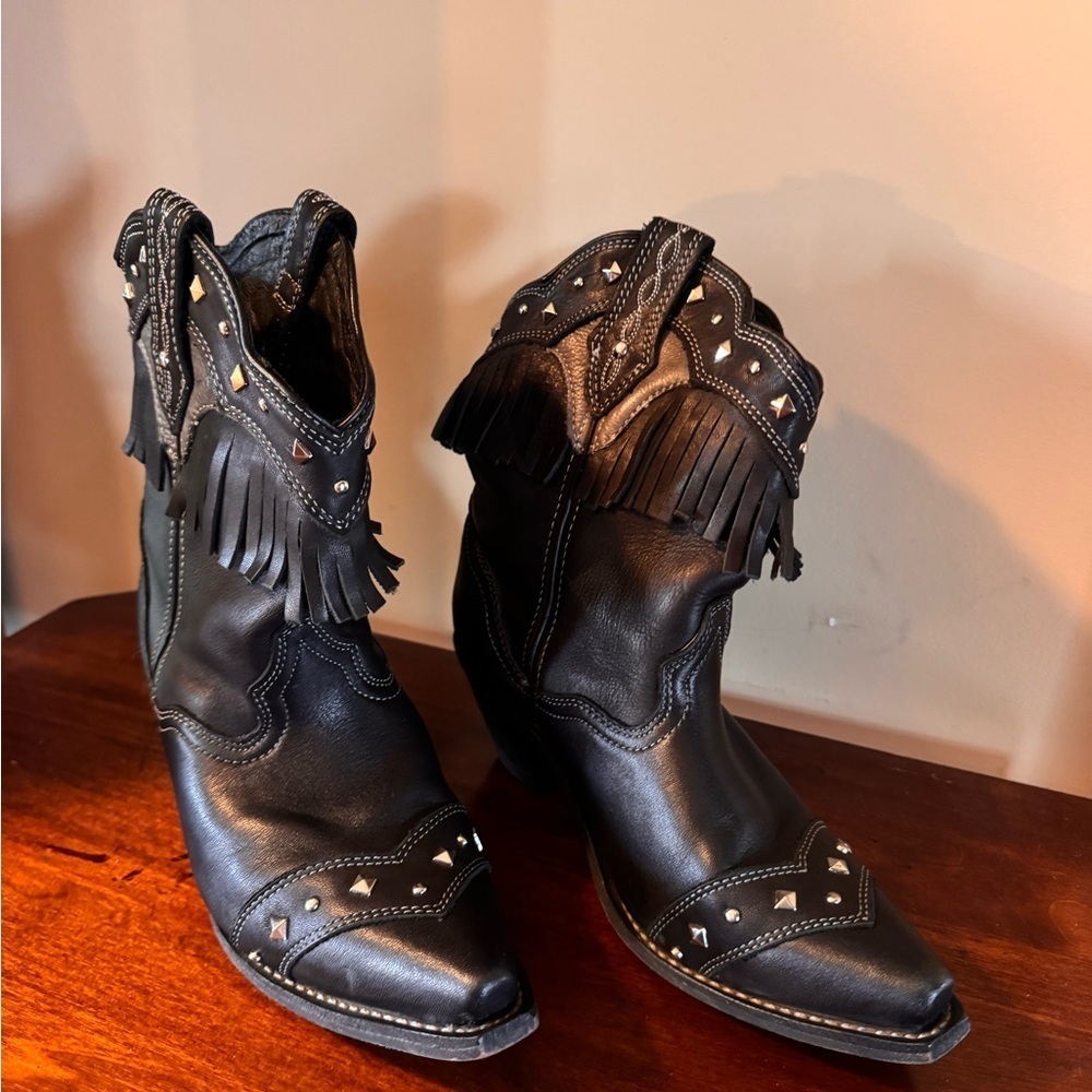 Women’s Leather Black Fringe Western Ankle Boots by Rocking Country - Picture 3 of 10